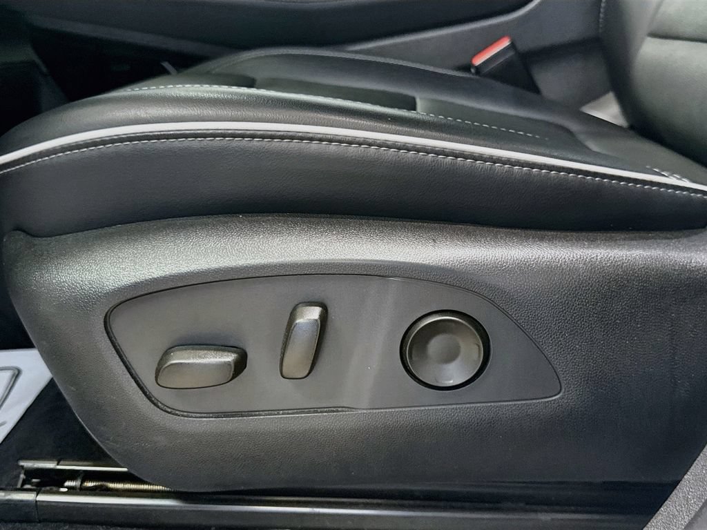 Used 2025 Buick Enclave Preferred FWD image 20