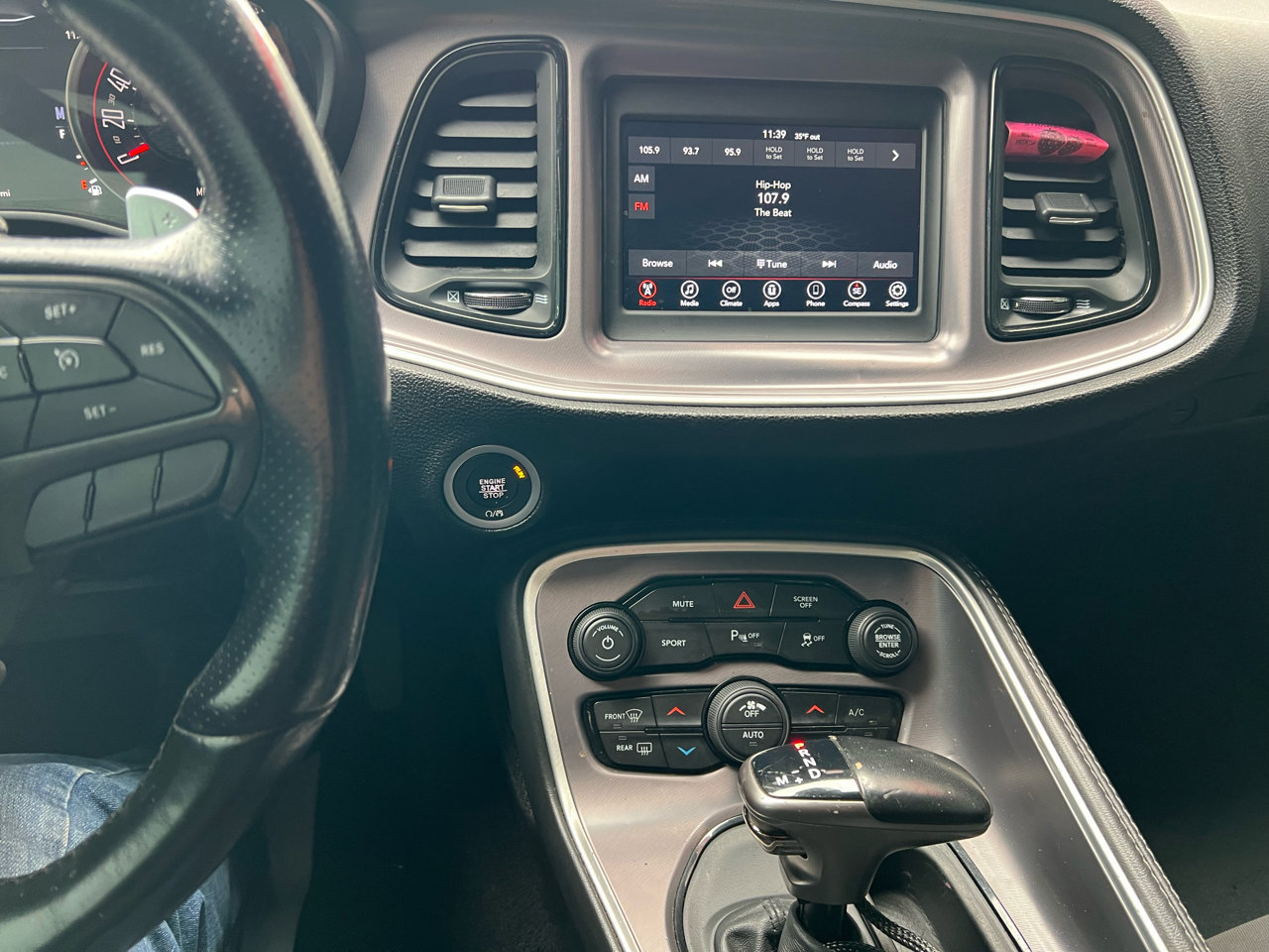 Used 2019 Dodge Challenger R/T image 17