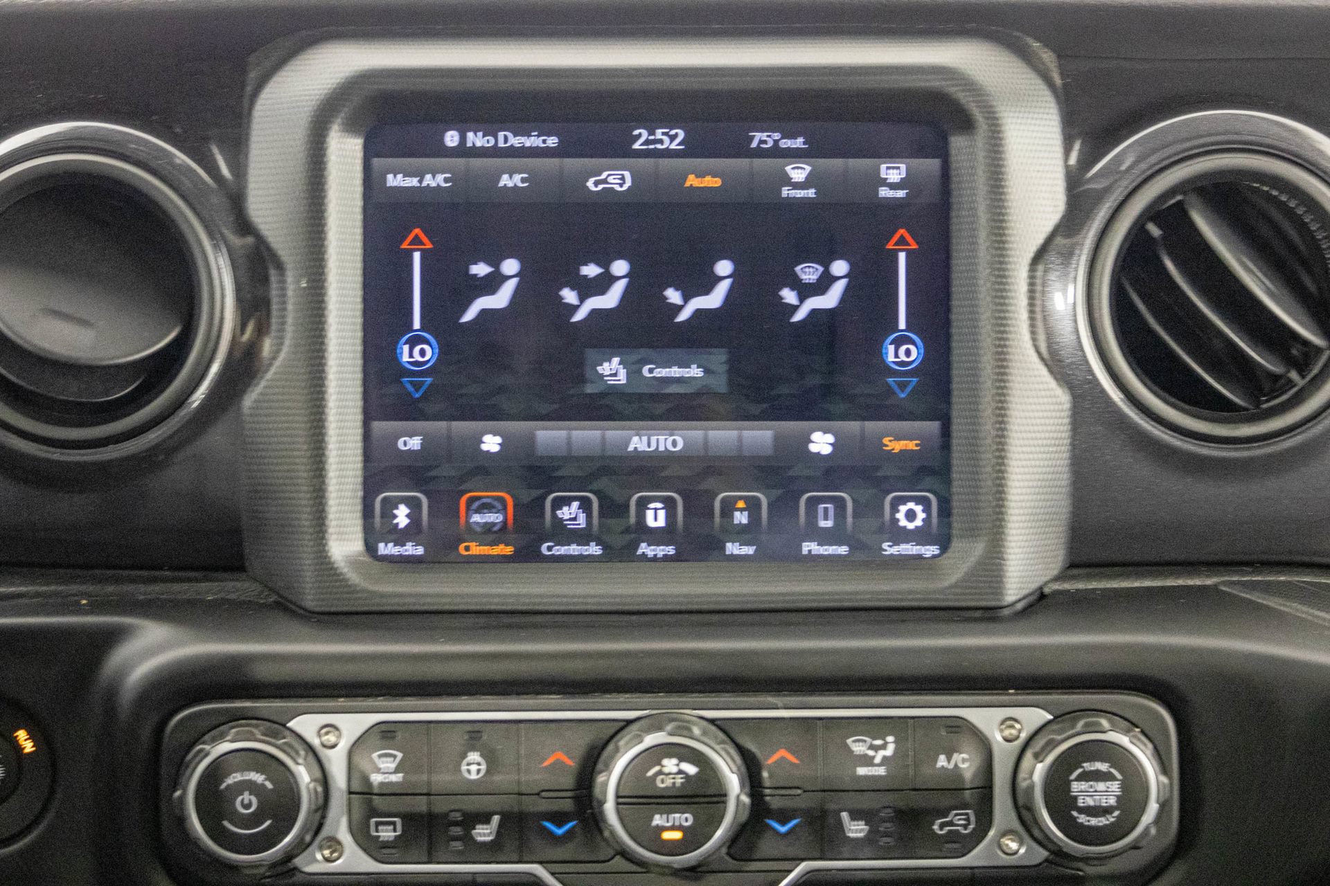 Used 2022 Jeep Wrangler Unlimited Sport AWD/4WD image 26