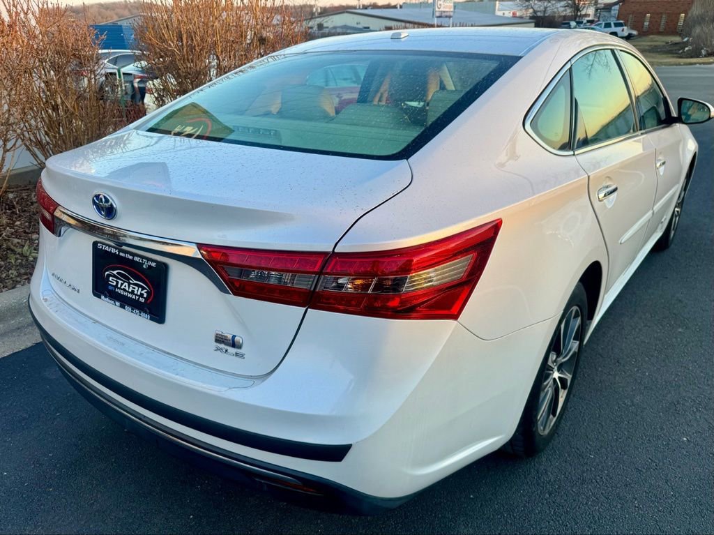 Used 2016 Toyota Avalon XLE Plus image 7