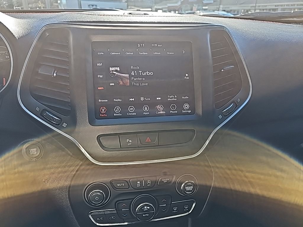 Certified 2019 Jeep Cherokee Trailhawk w/ Comfort/Convenience Group image 30