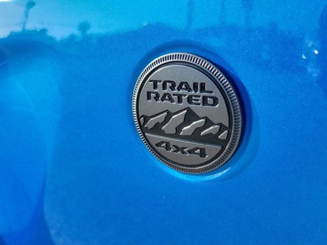 Used 2023 Jeep Gladiator Willys image 11