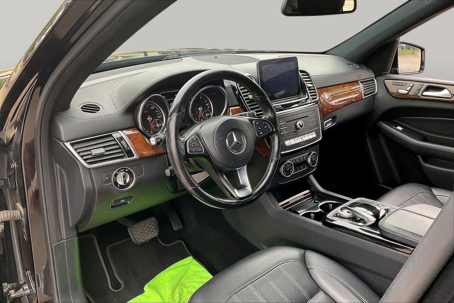 Used 2019 Mercedes-Benz GLS 450 4MATIC image 17