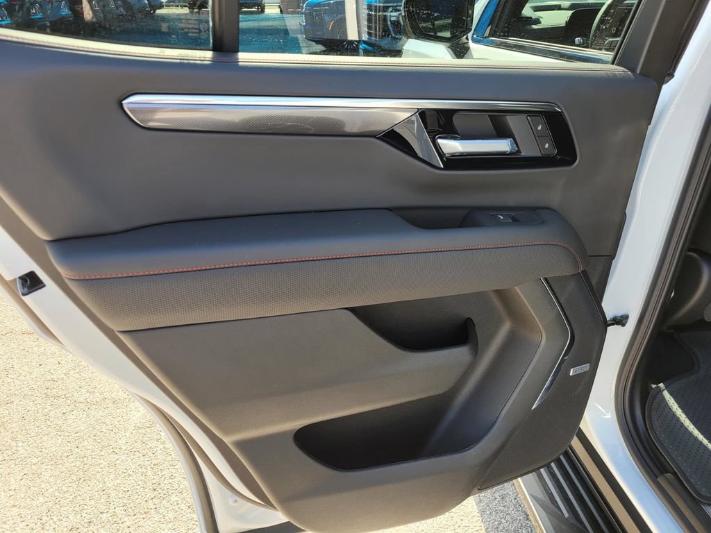 New 2026 Chevrolet Tahoe RST w/ Comfort Package AWD/4WD image 10