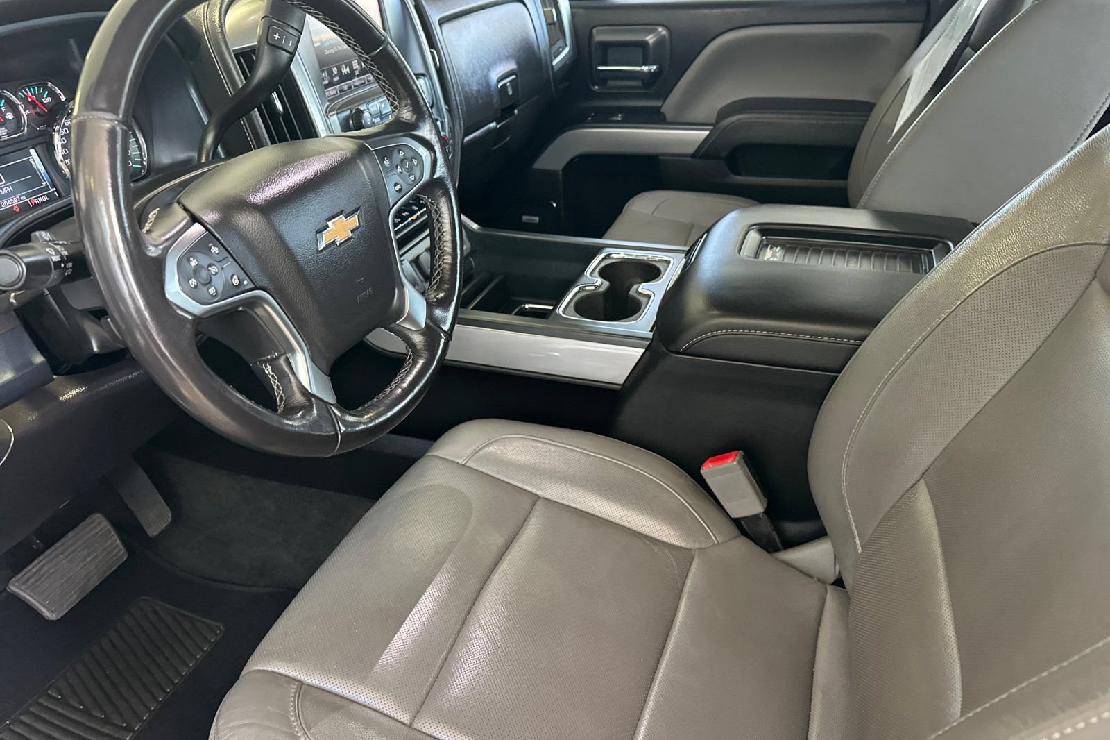 Used 2018 Chevrolet Silverado 2500 LTZ w/ Duramax Plus Package AWD/4WD image 10