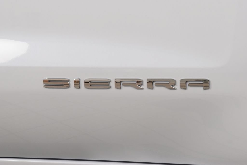 Used 2026 GMC Sierra 1500 SLT AWD/4WD image 16