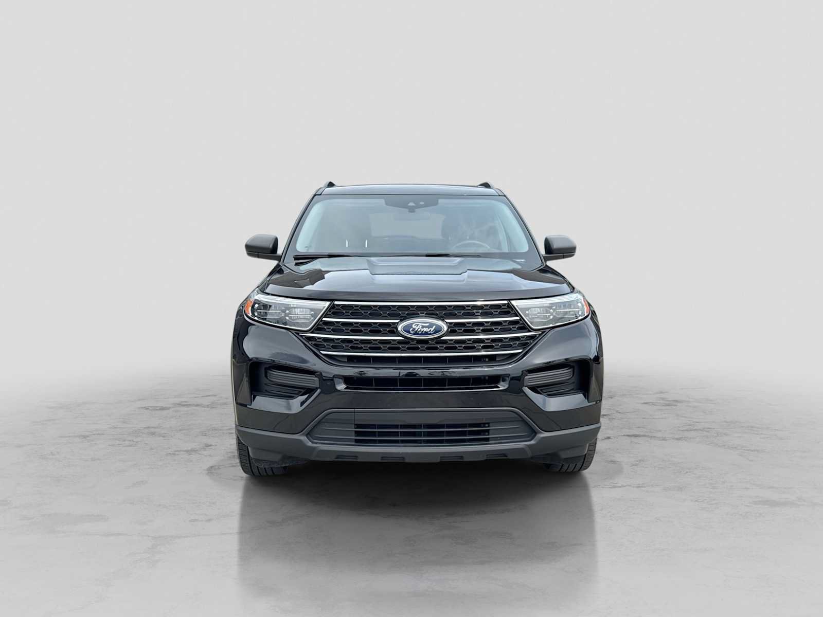 Certified 2023 Ford Explorer XLT AWD/4WD image 9