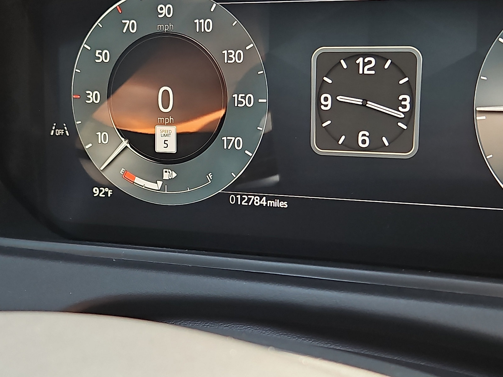 Used 2025 Land Rover Range Rover Velar Dynamic SE AWD/4WD image 21