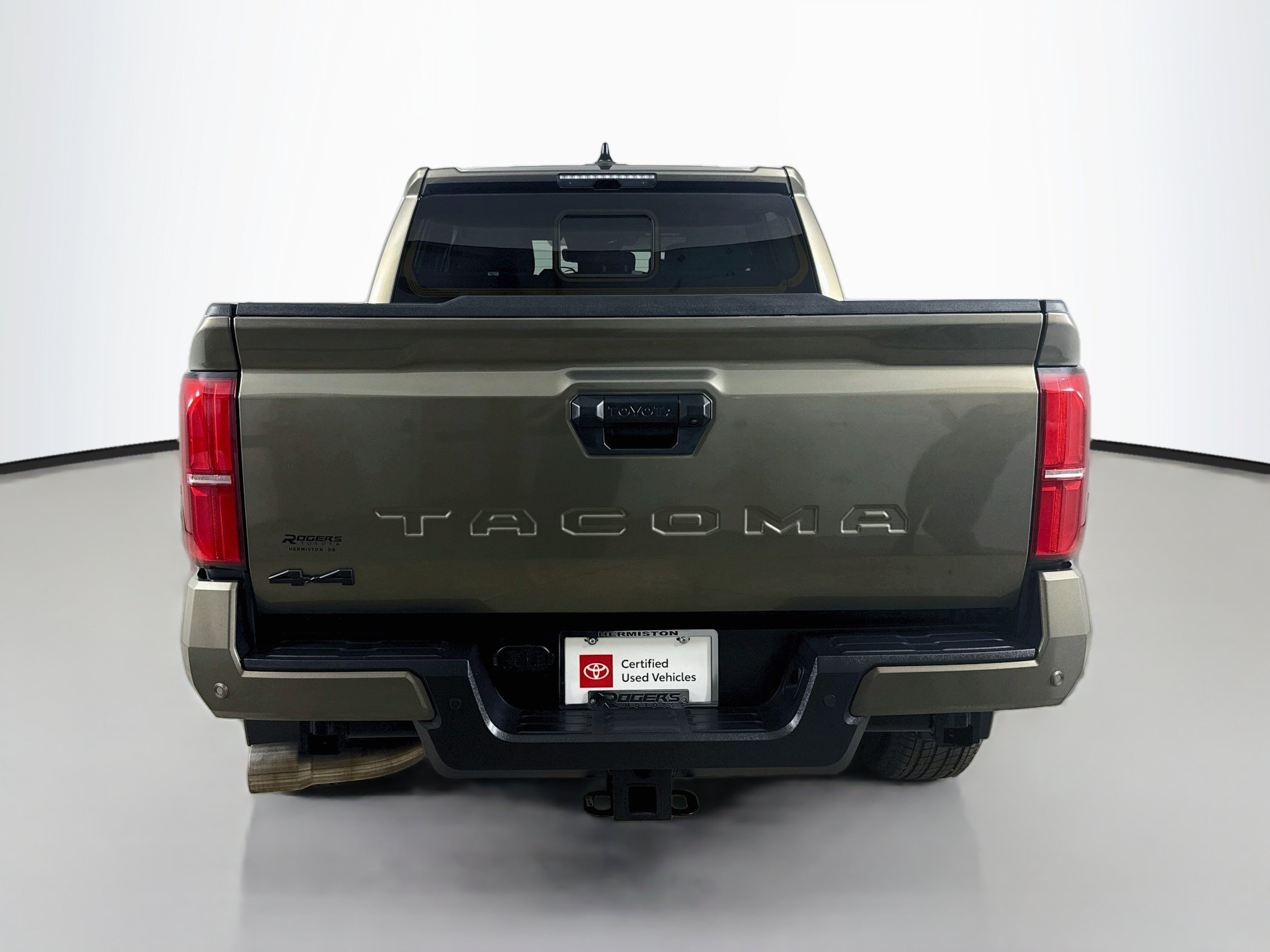 Certified 2024 Toyota Tacoma TRD Sport w/ TRD Sport Upgrade Package AWD/4WD image 7