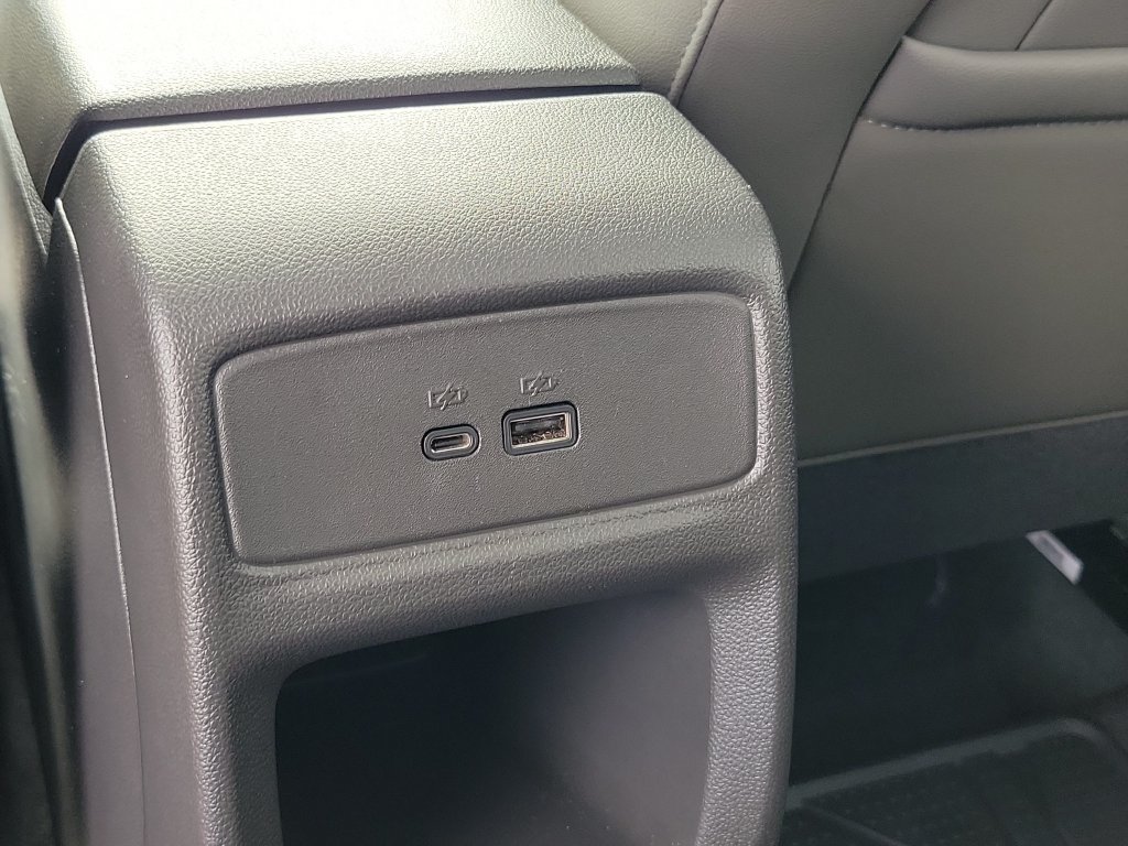 Used 2025 Chevrolet Trax ACTIV w/ Sunroof Package FWD image 32