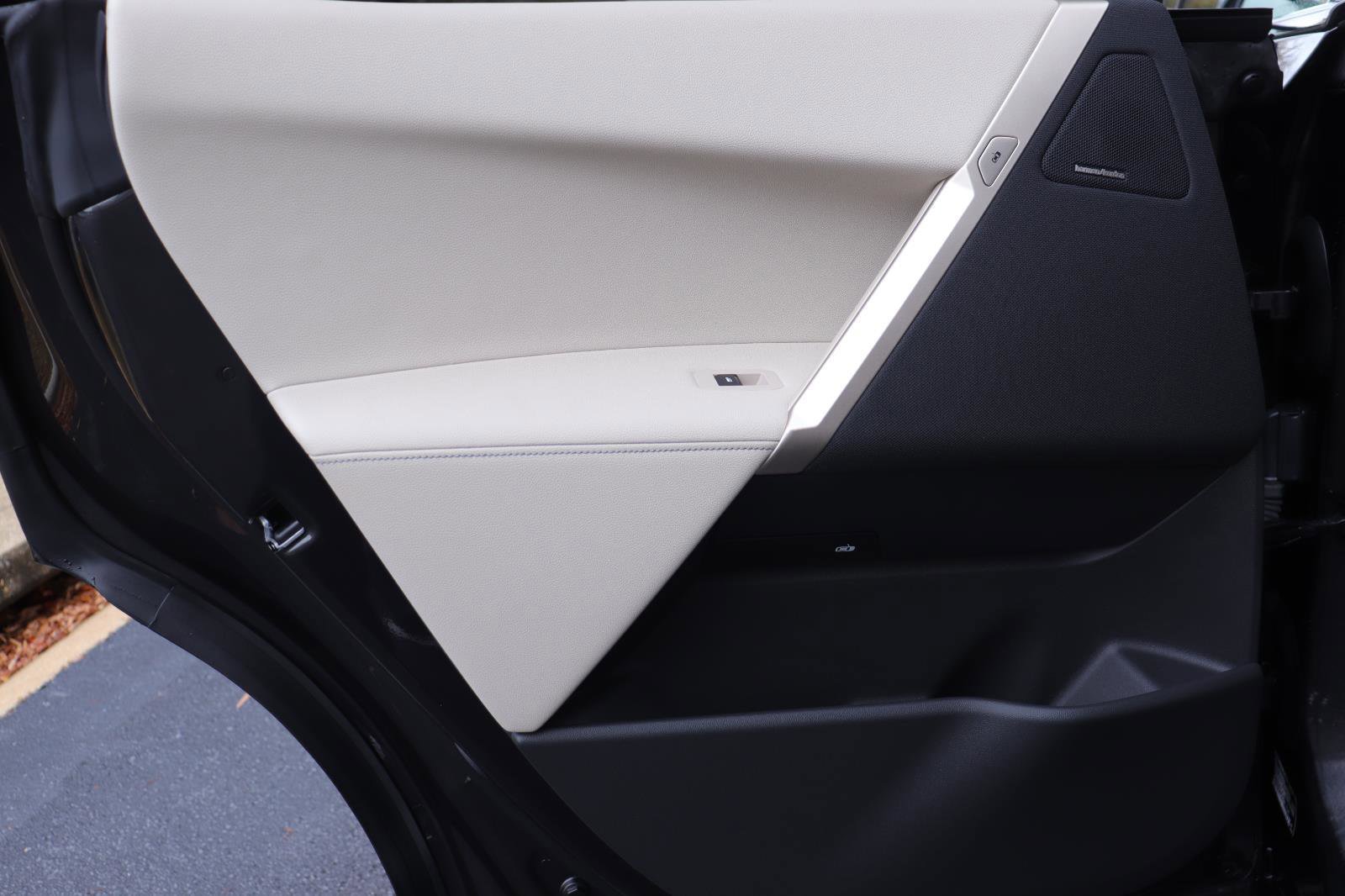 Used 2026 BMW iX xDrive45 image 11