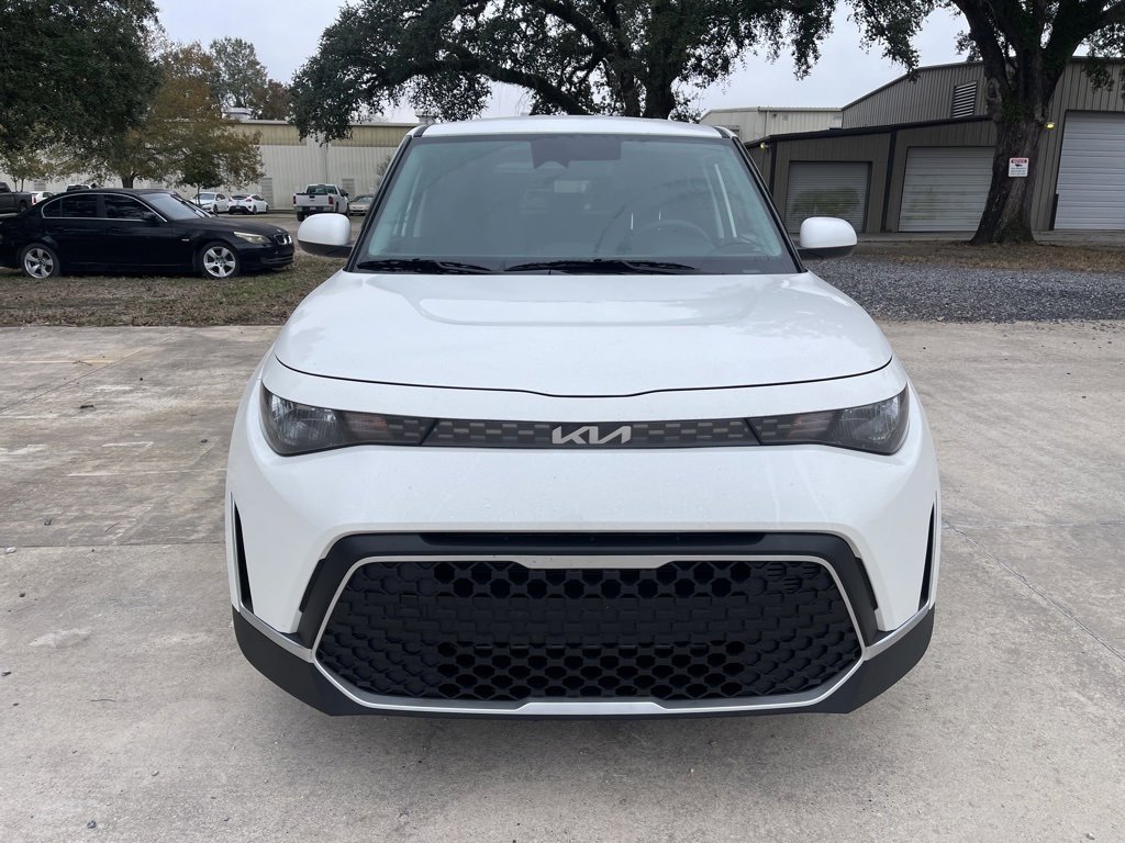 Used 2025 Kia Soul LX w/ LX Technology Package image 2