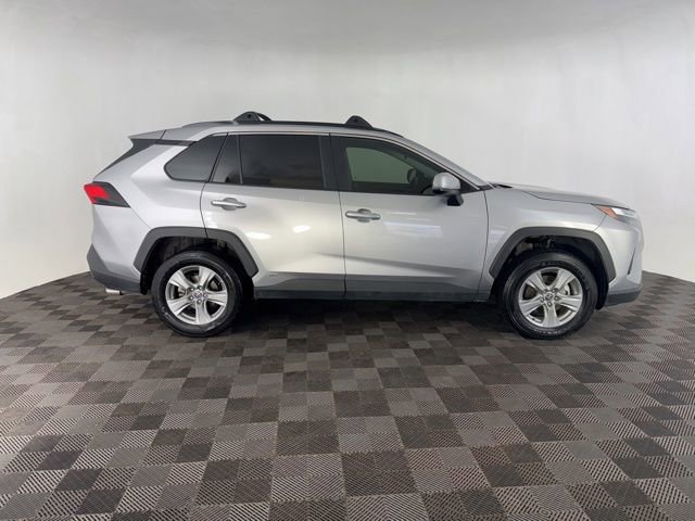Used 2022 Toyota RAV4 XLE image 6