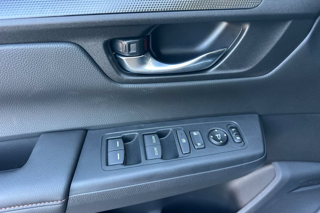 Used 2026 Honda CR-V Sport image 5