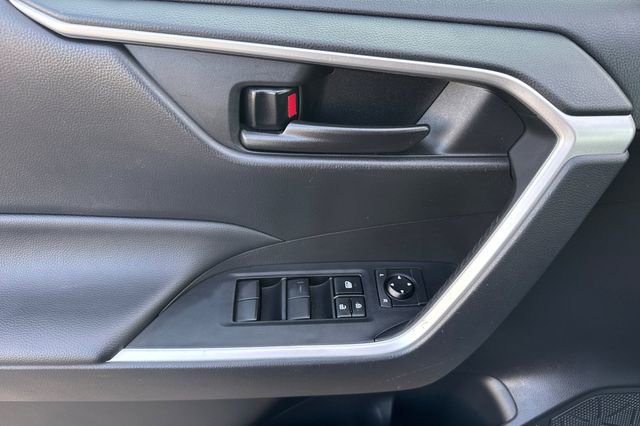 Used 2023 Toyota RAV4 LE image 11