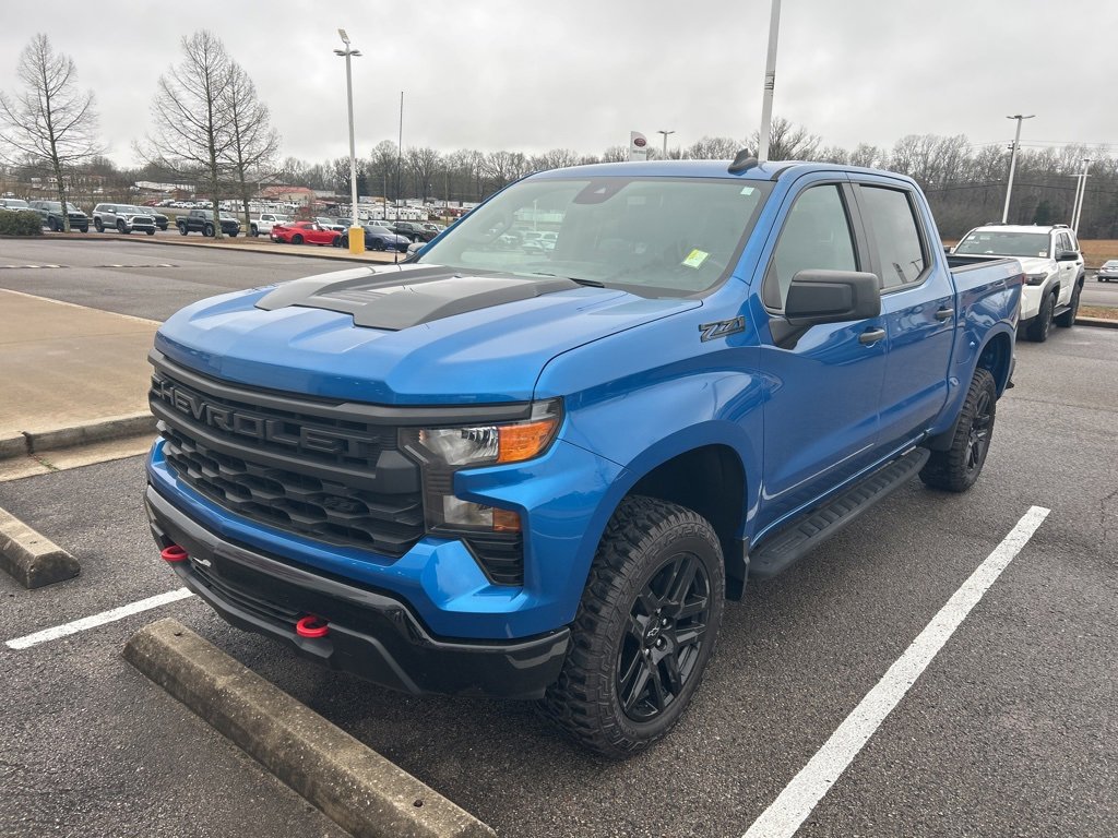 Used 2023 Chevrolet Silverado 1500 Custom Trail Boss w/ LPO, Dark Essentials Package image 1