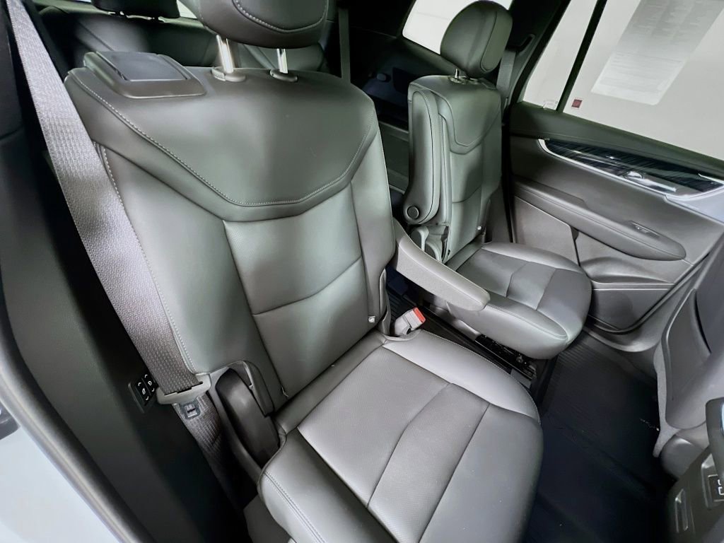 Used 2024 Cadillac XT6 Premium Luxury w/ Technology Package image 30