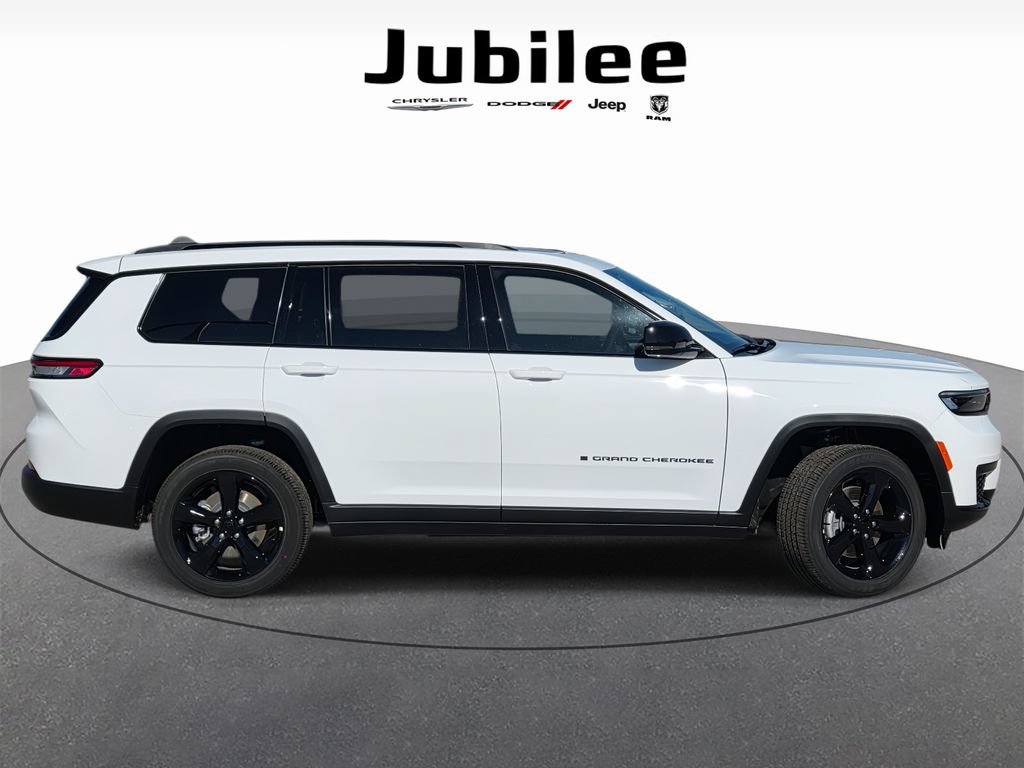 New 2025 Jeep Grand Cherokee L Altitude AWD/4WD image 36