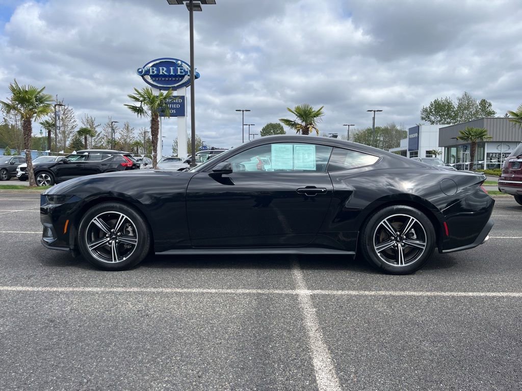 Used 2025 Ford Mustang Premium RWD image 2