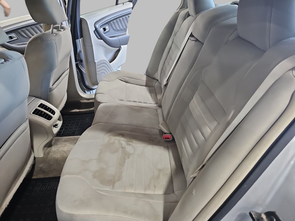 Used 2012 Ford Taurus SE FWD image 15