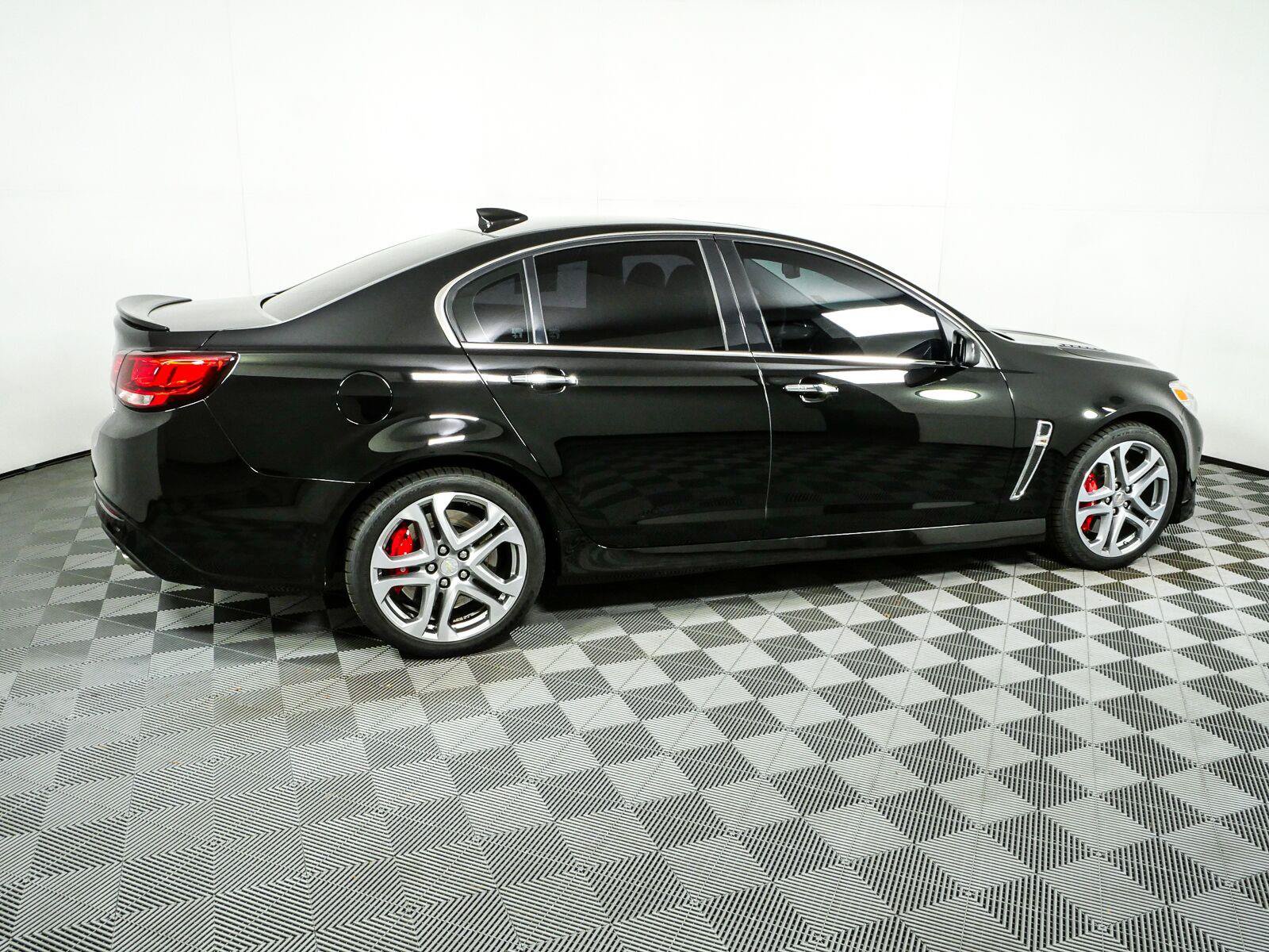 Used 2017 Chevrolet SS RWD image 2