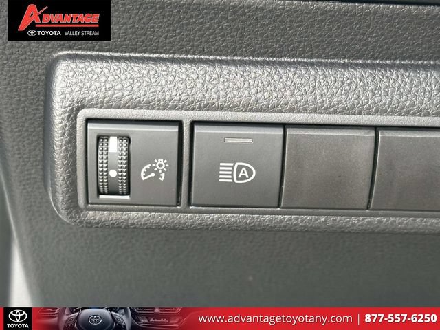 Used 2025 Toyota Corolla LE FWD image 23
