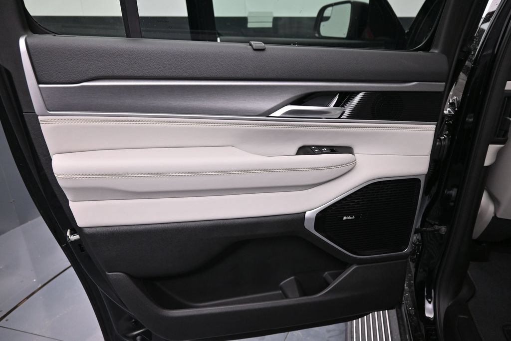 New 2026 Jeep Grand Wagoneer L Limited w/ Premium Group II AWD/4WD image 23