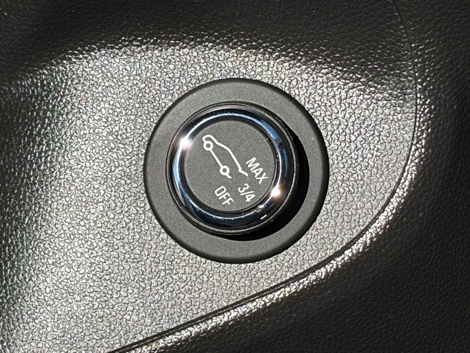Used 2021 Buick Encore GX Essence w/ Advanced Technology Package FWD image 17