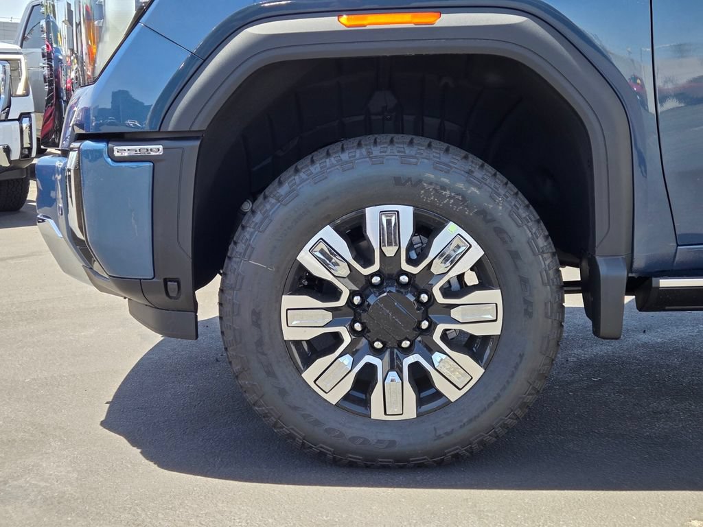 New 2026 GMC Sierra 2500 Denali w/ Denali Reserve Package AWD/4WD image 5