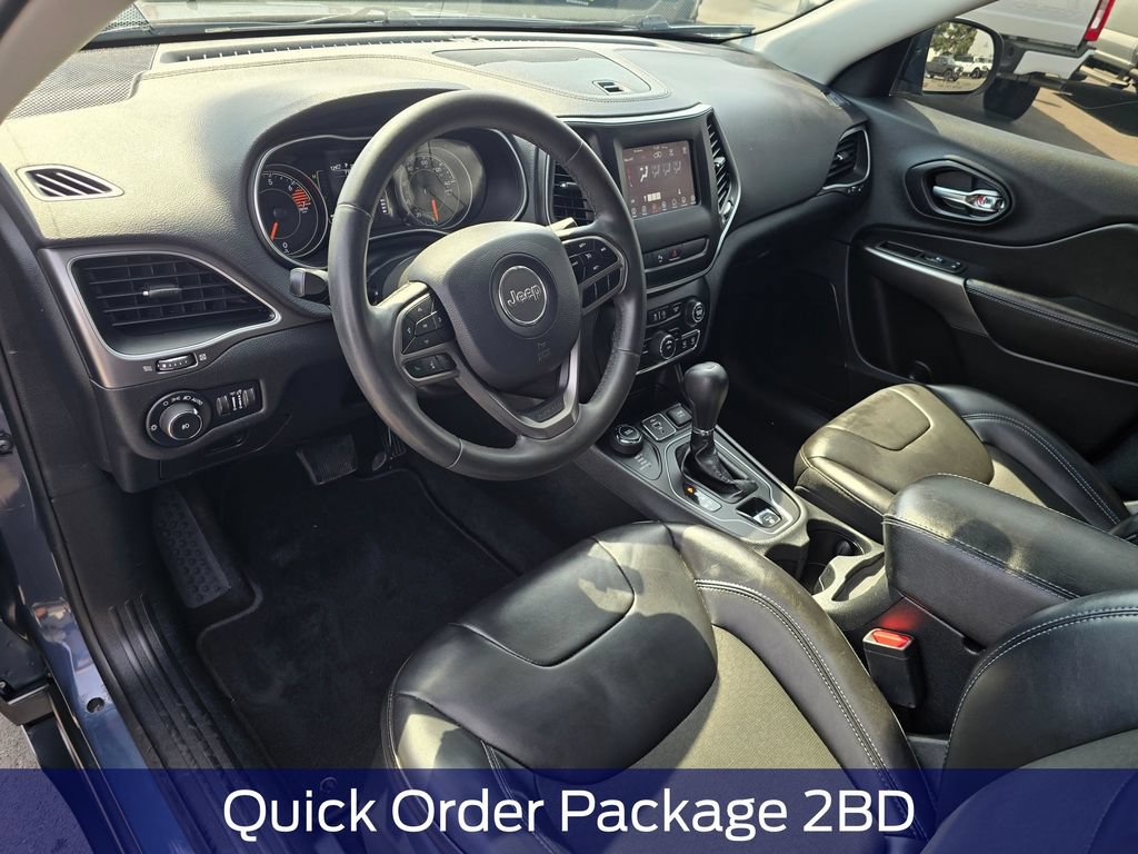 Used 2020 Jeep Cherokee Latitude Plus AWD/4WD image 2
