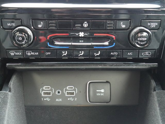 Used 2022 Jeep Grand Cherokee L Limited image 22