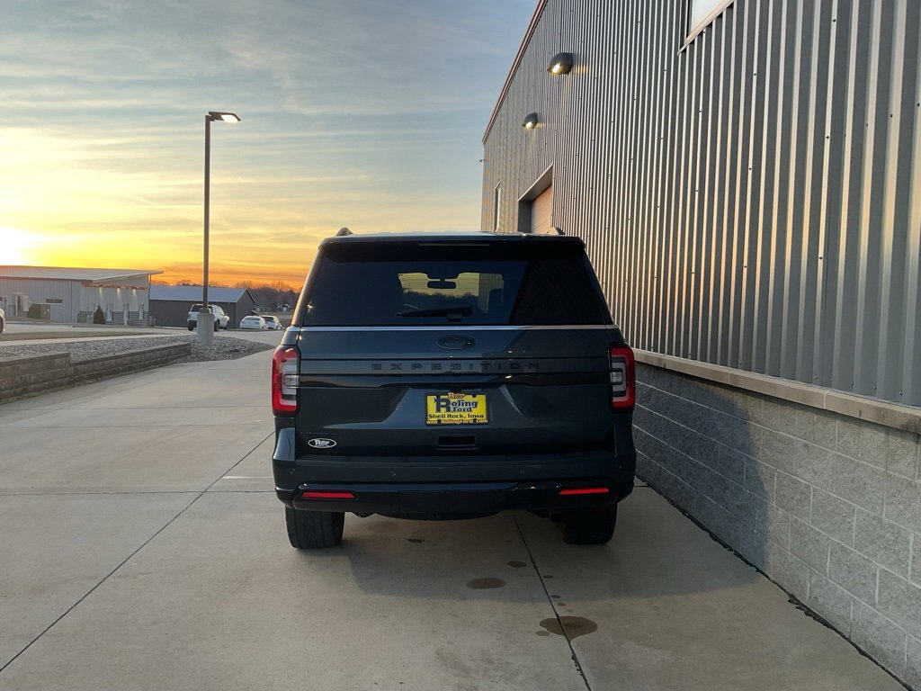 Used 2022 Ford Expedition Limited image 5