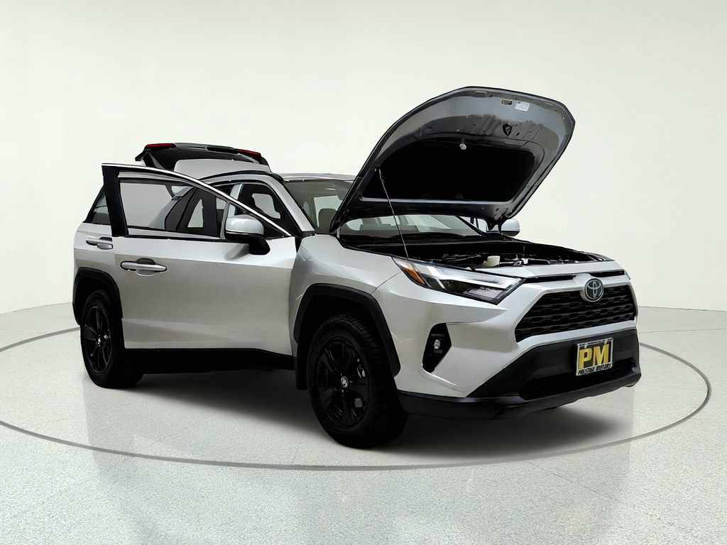 Used 2025 Toyota RAV4 XLE w/ Convenience Package AWD/4WD image 11