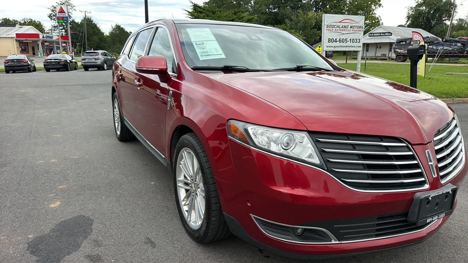Used 2019 Lincoln MKT AWD image 10