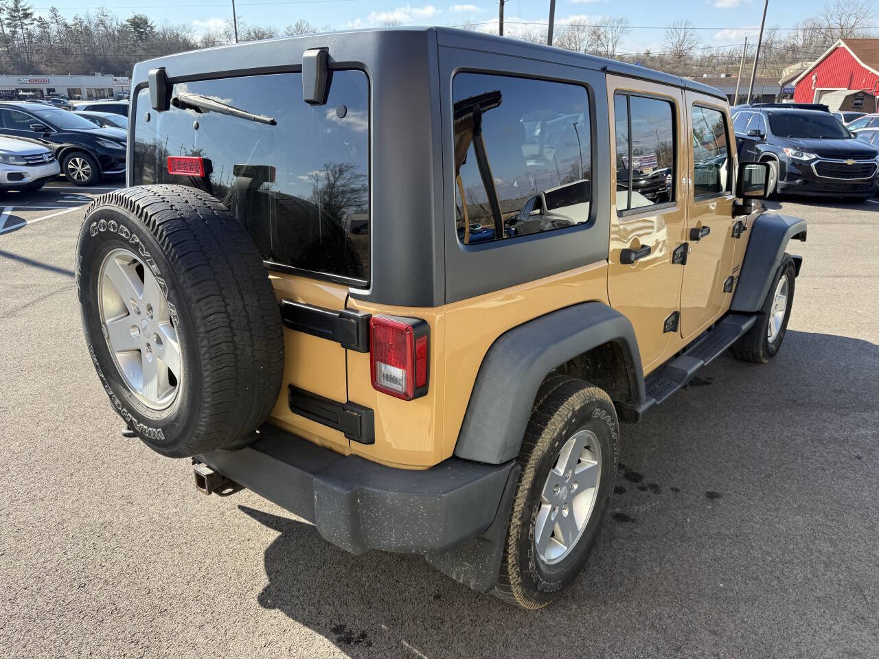 Used 2014 Jeep Wrangler Unlimited Sport w/ Power Convenience Group AWD/4WD image 6
