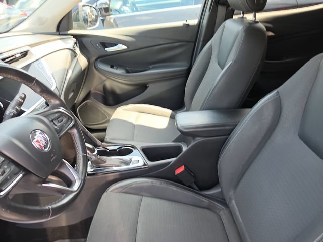Used 2021 Buick Encore GX Preferred w/ Sport Touring Package FWD image 17