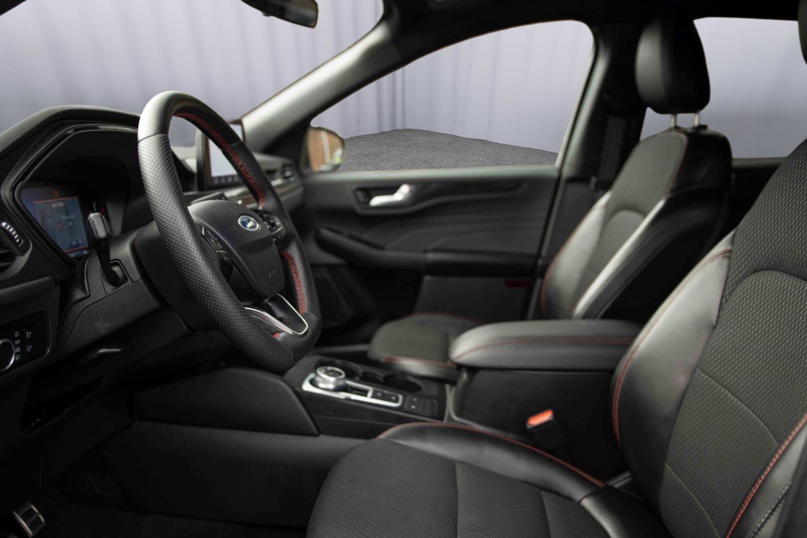 Used 2023 Ford Escape ST-Line image 2