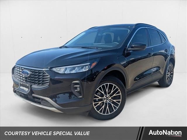 New 2025 Ford Escape SE