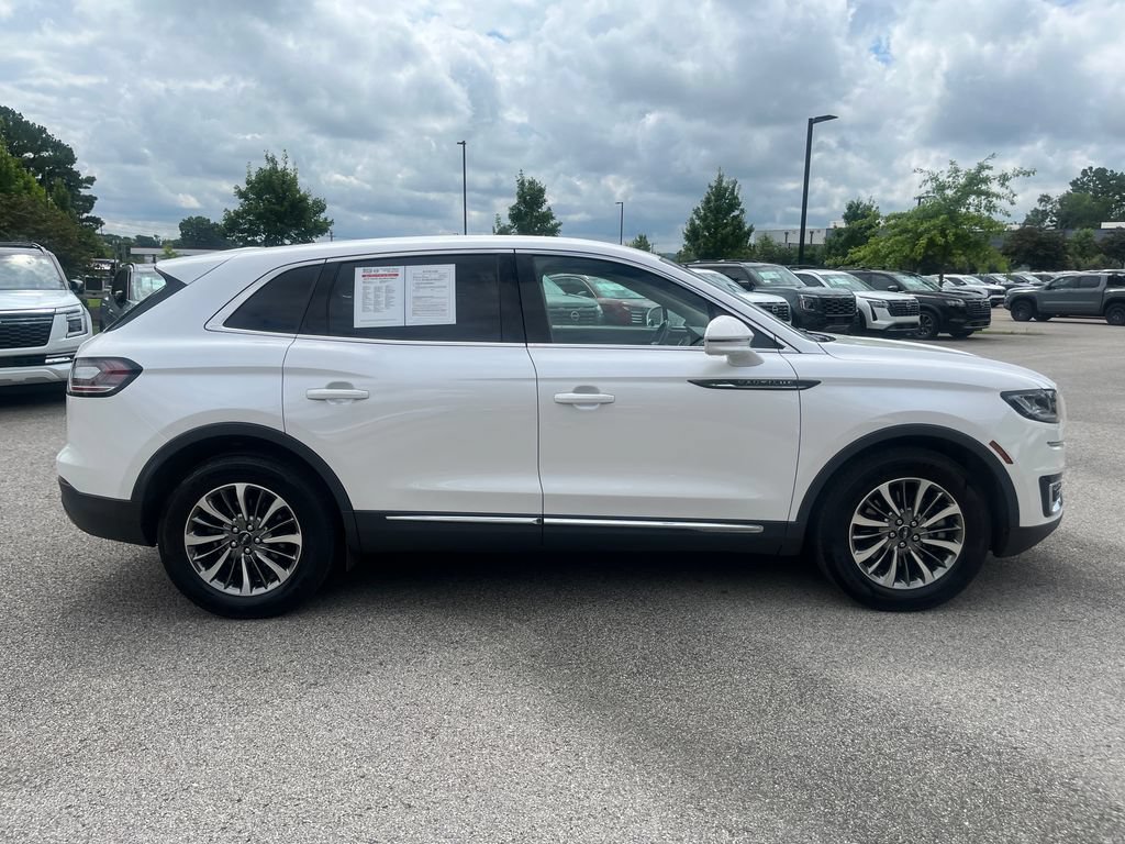 Used 2019 Lincoln Nautilus Select AWD/4WD image 7