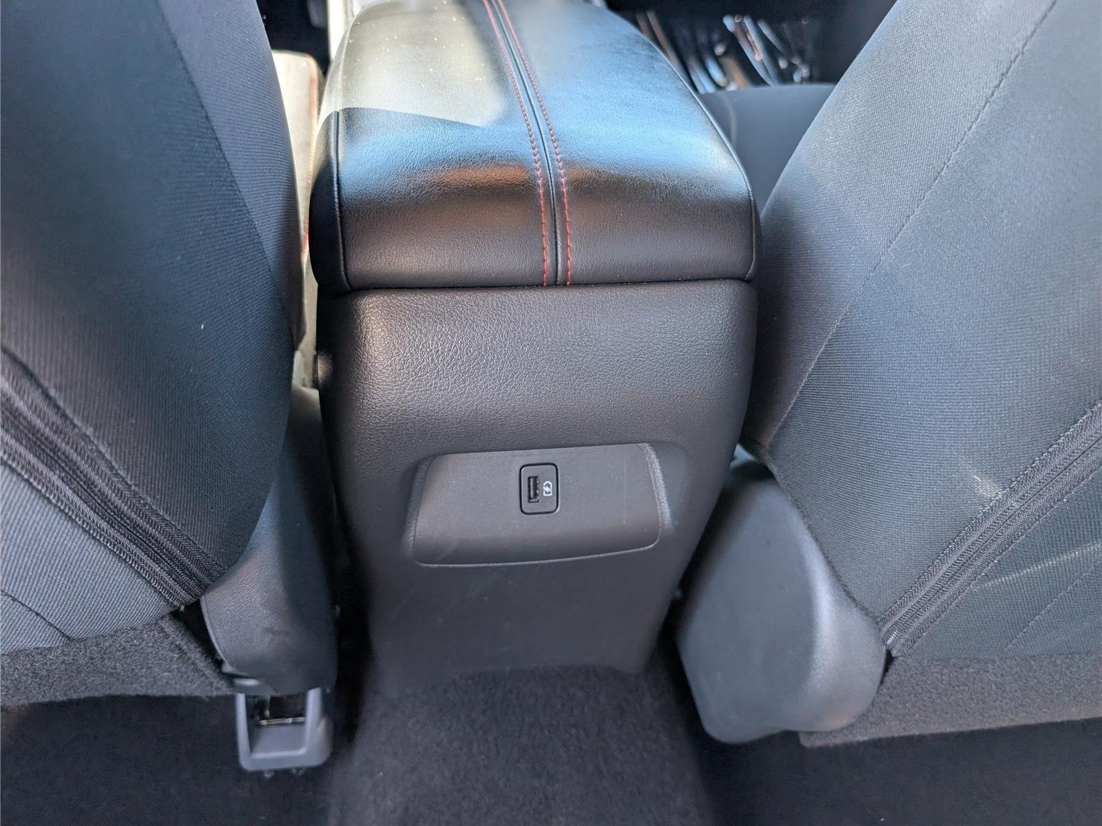 Used 2025 Nissan Sentra SR FWD image 18