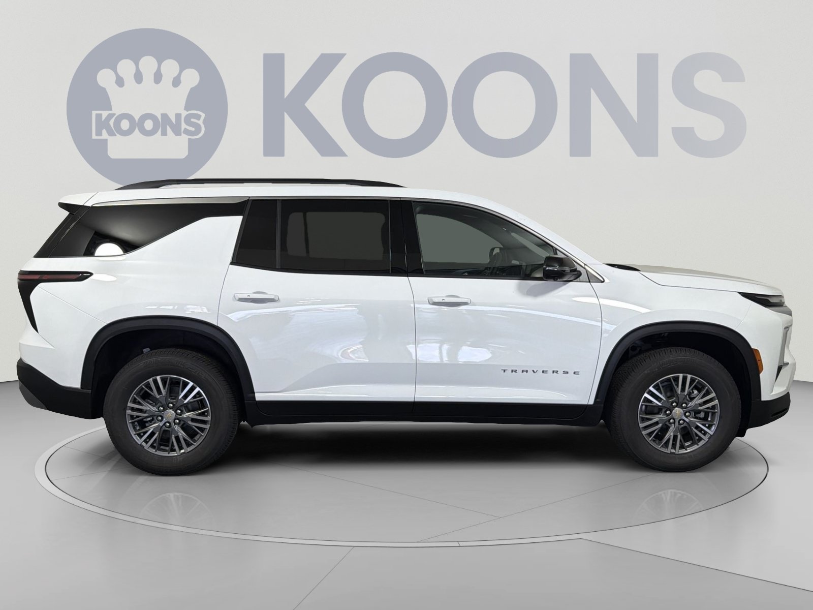 New 2027 Chevrolet Traverse LT w/ Driver Confidence Package FWD image 8
