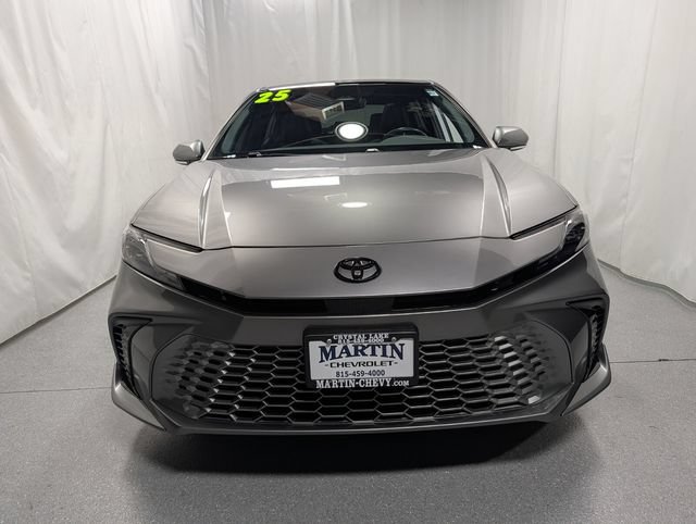 Used 2025 Toyota Camry XSE AWD/4WD image 9