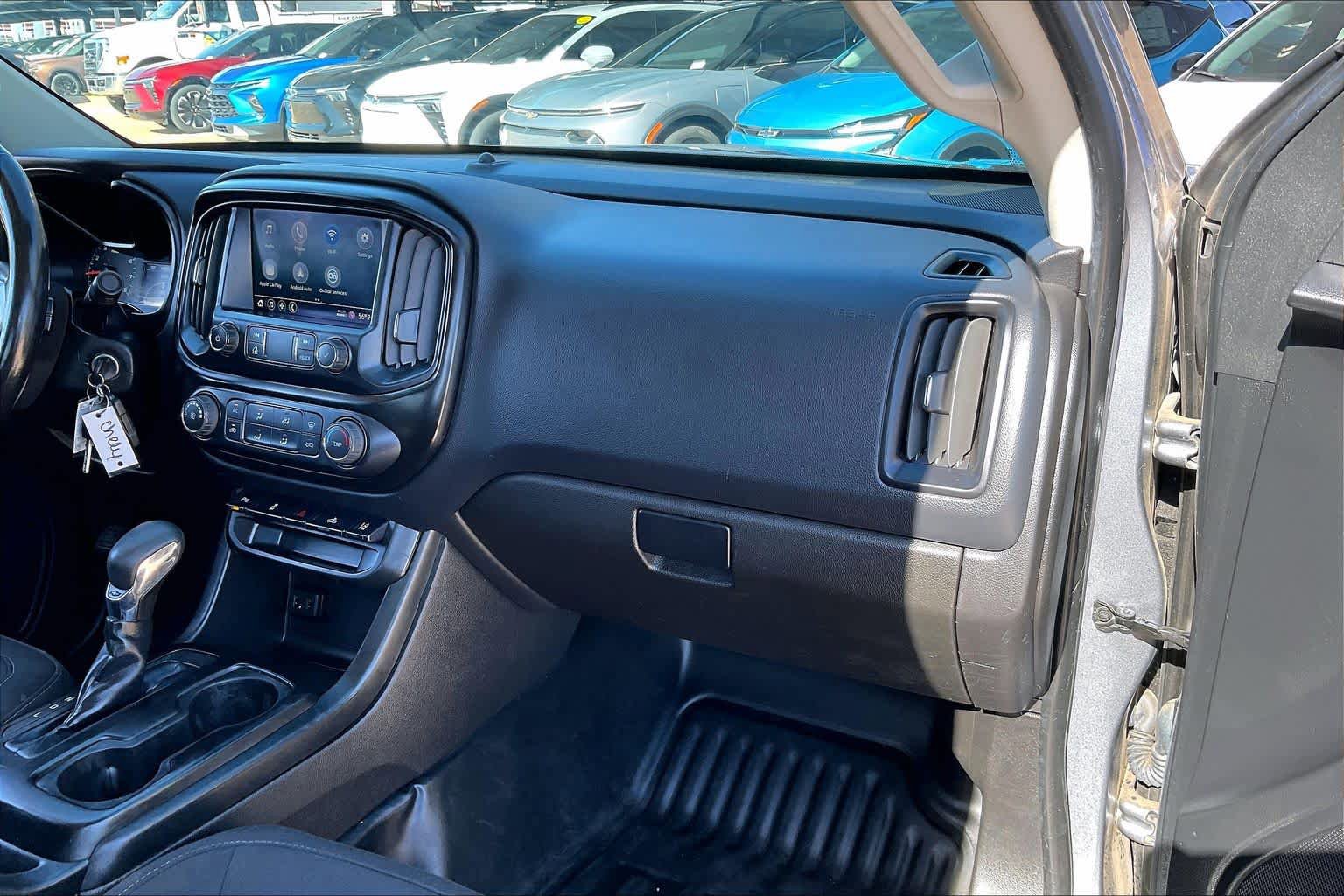 Used 2022 Chevrolet Colorado LT w/ Fleet Safety Package RWD image 18