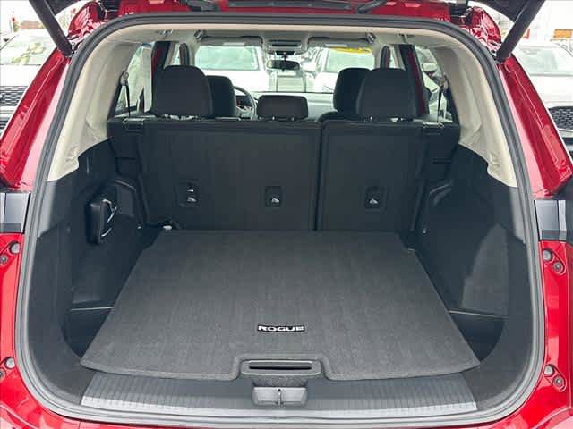 Used 2026 Nissan Rogue SV image 25