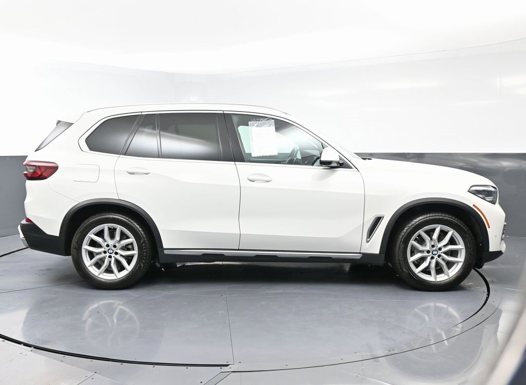 Used 2021 BMW X5 xDrive40i w/ Convenience Package image 11