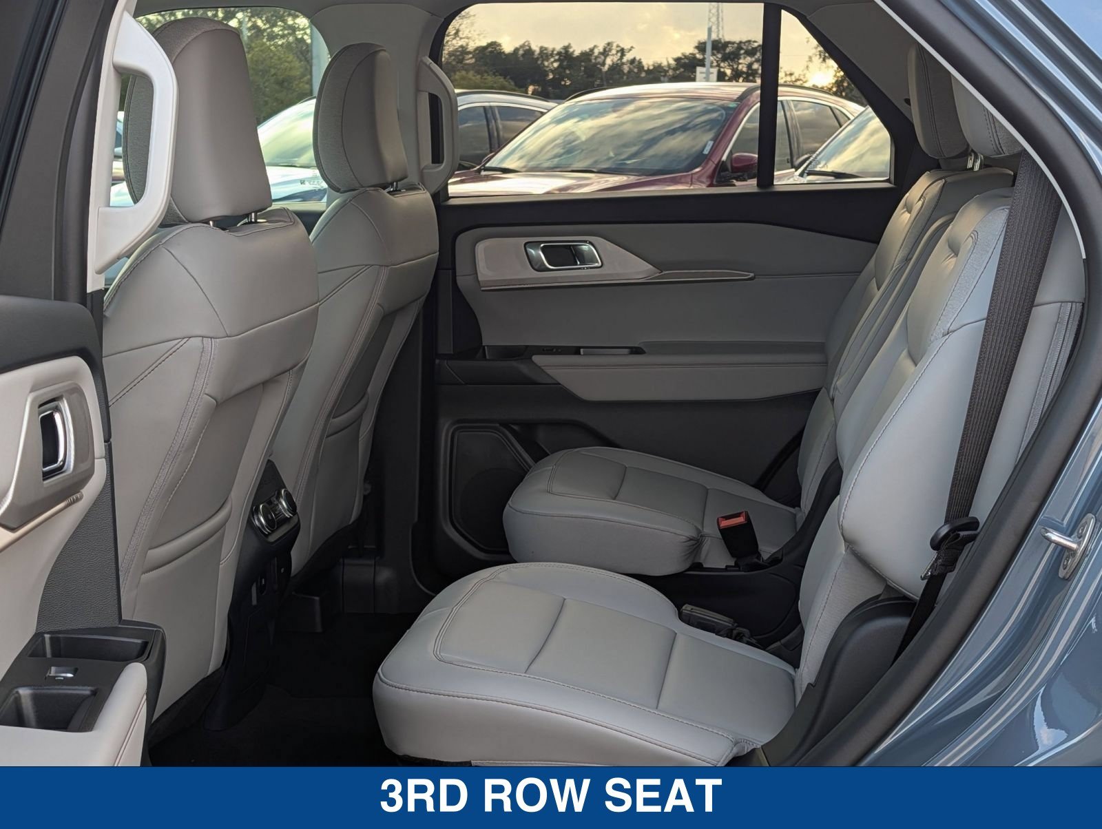 New 2026 Ford Explorer Active w/ Active Comfort Package RWD image 17