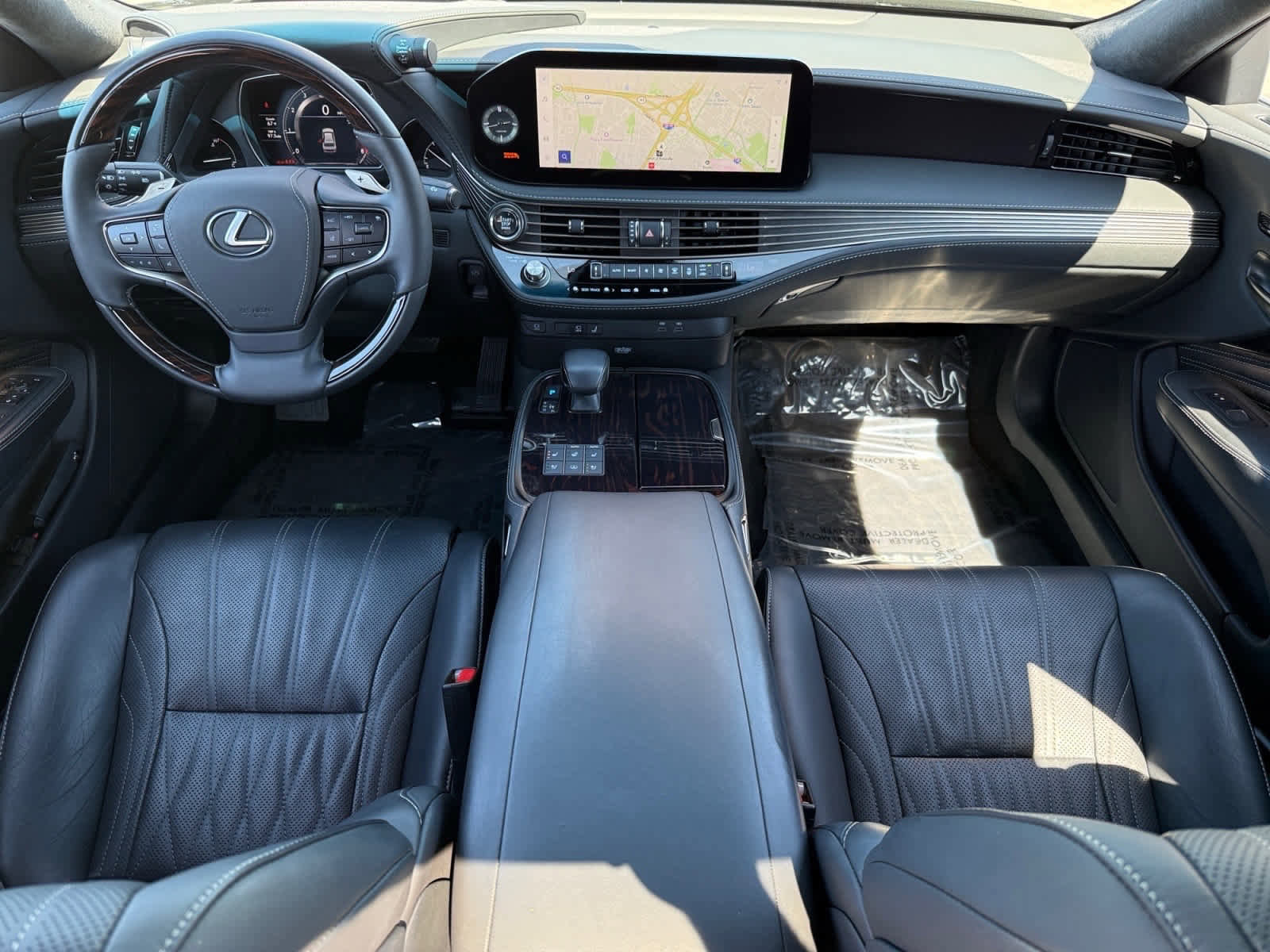 Used 2023 Lexus LS 500 w/ Interior Upgrade Package image 12