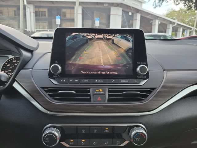 Used 2024 Nissan Altima 2.5 SV FWD image 21