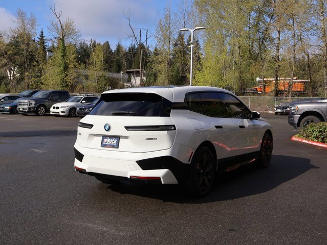 Used 2023 BMW iX xDrive50 w/ Premium Package image 6