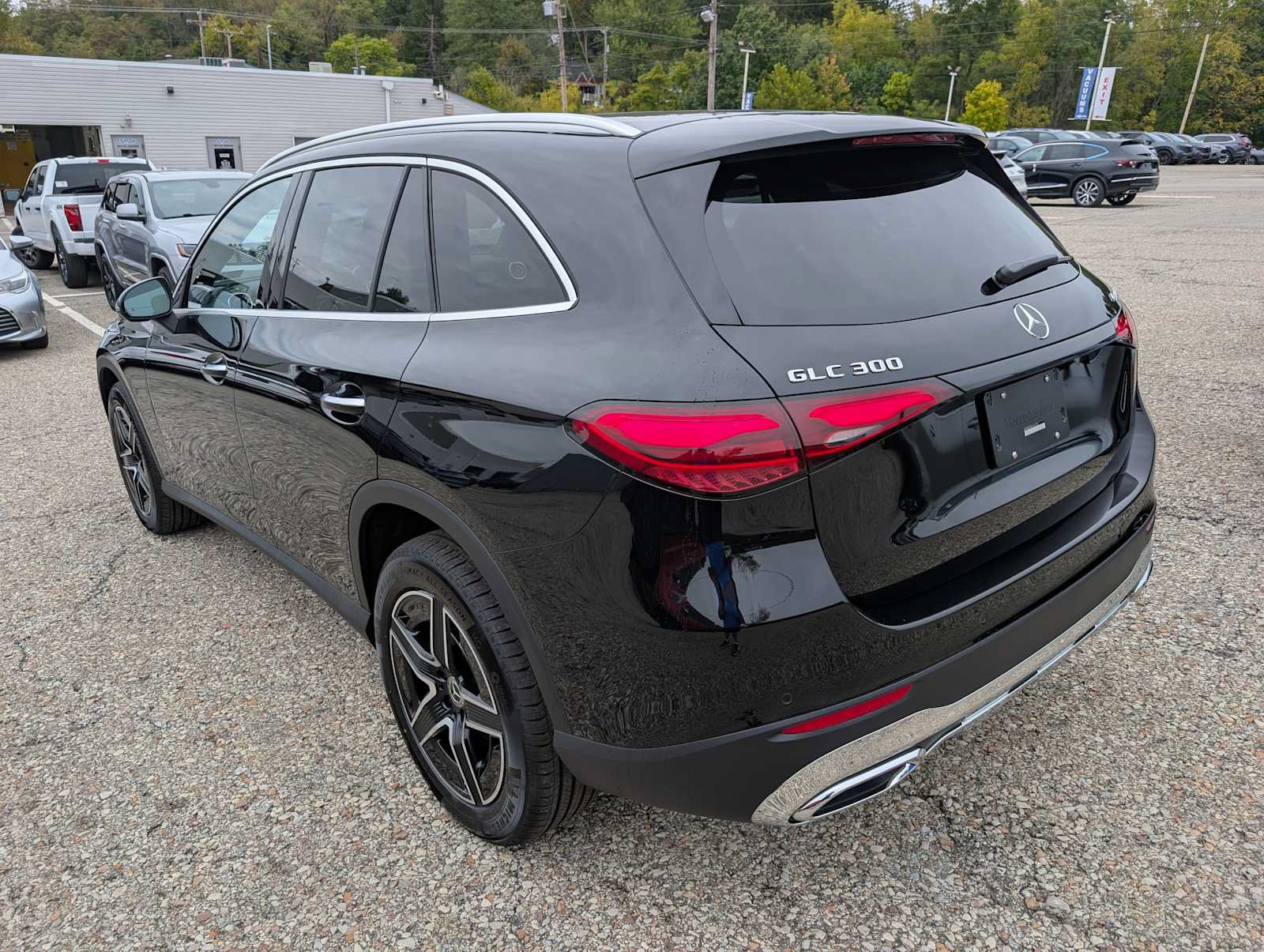 New 2027 Mercedes-Benz GLC 300 4MATIC image 9